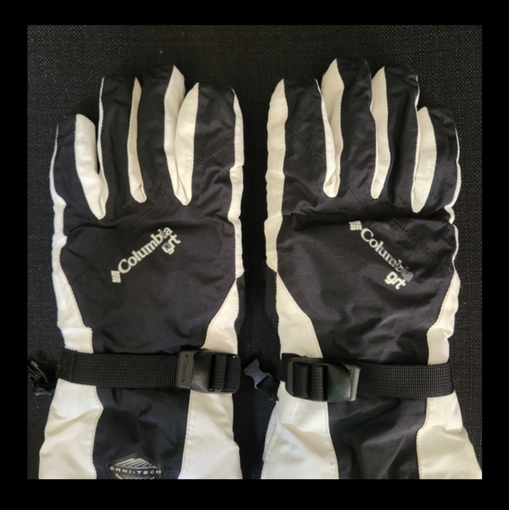Columbia Black and White Insulated Gloves